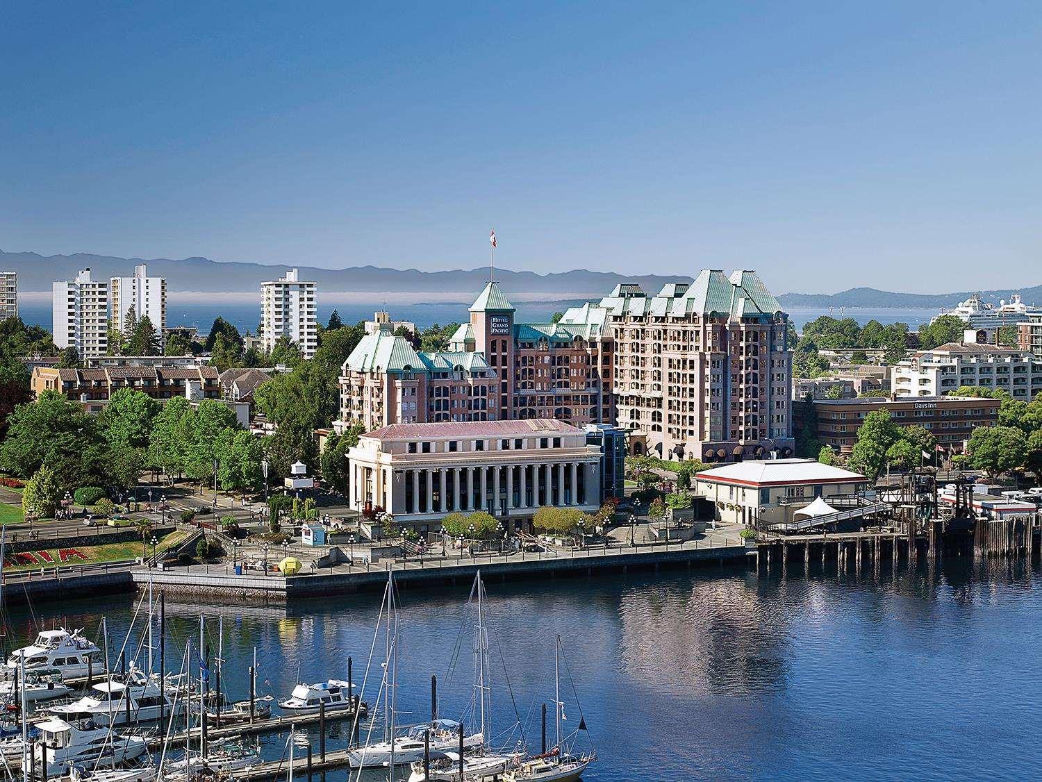 Hotel Grand Pacific 4*