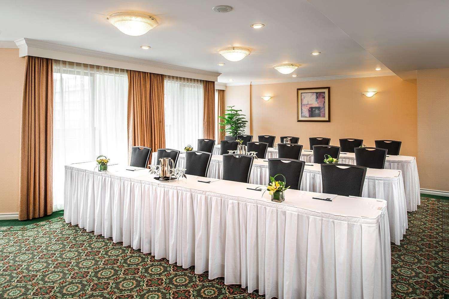 Grand Pacific 4* Victoria
