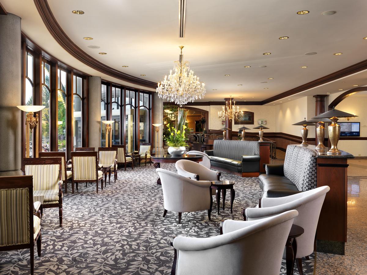 Grand Pacific Hotel 4*